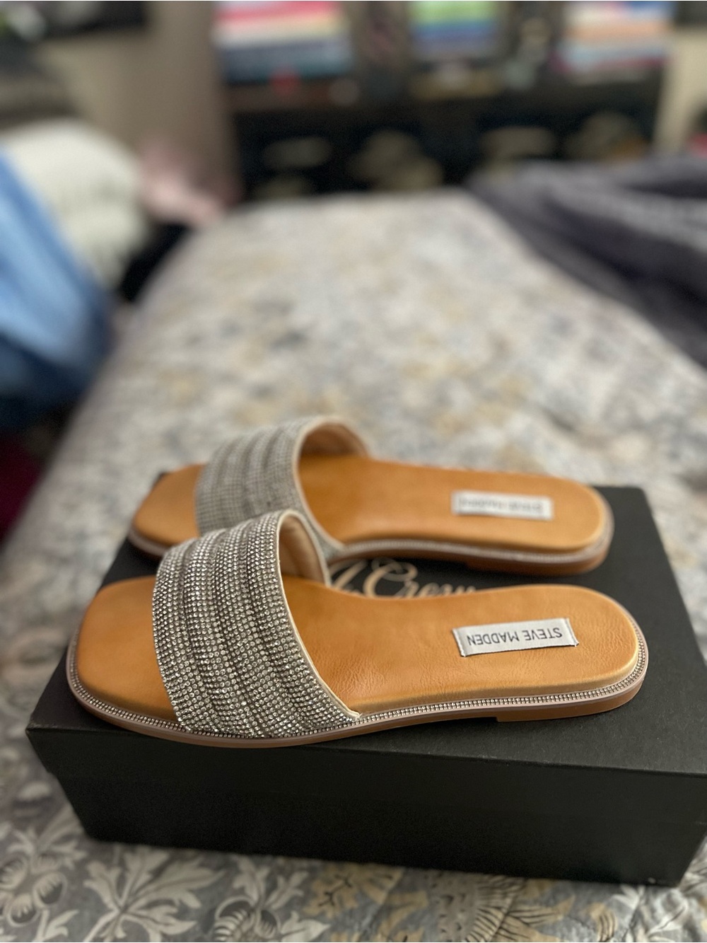 NWOT-Steve Madden Vello Rhinestone Slide Sandals Size 8